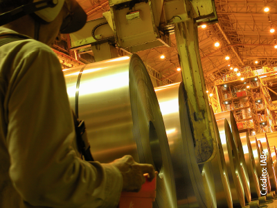 CRESCE O CONSUMO DE AÇO BRUTO NO PAÍS NO PRIMEIRO SEMESTRE DE 2021