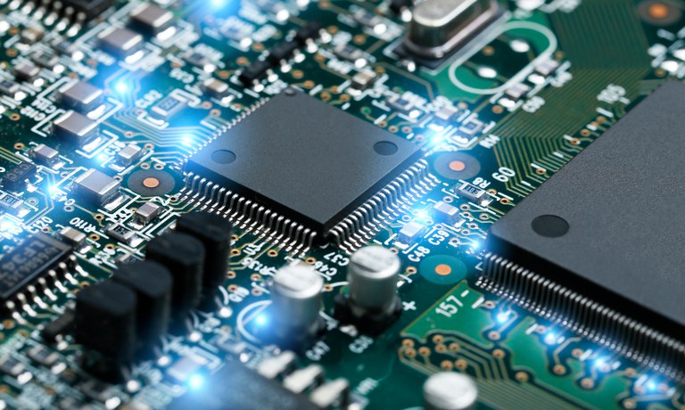 ALTA DE SEMICONDUTORES PREJUDICA A PRODUÇÃO DE AUTOMÓVEIS